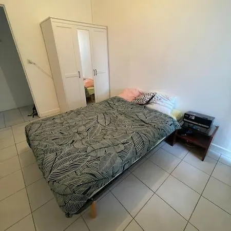 2 Parking Draps Et Serviettes Non Fournies Apartment Agen