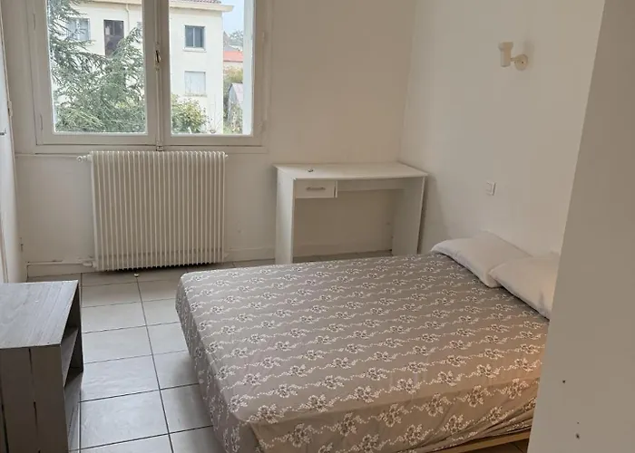 2 Parking Draps Et Serviettes Non Fournies * Agen